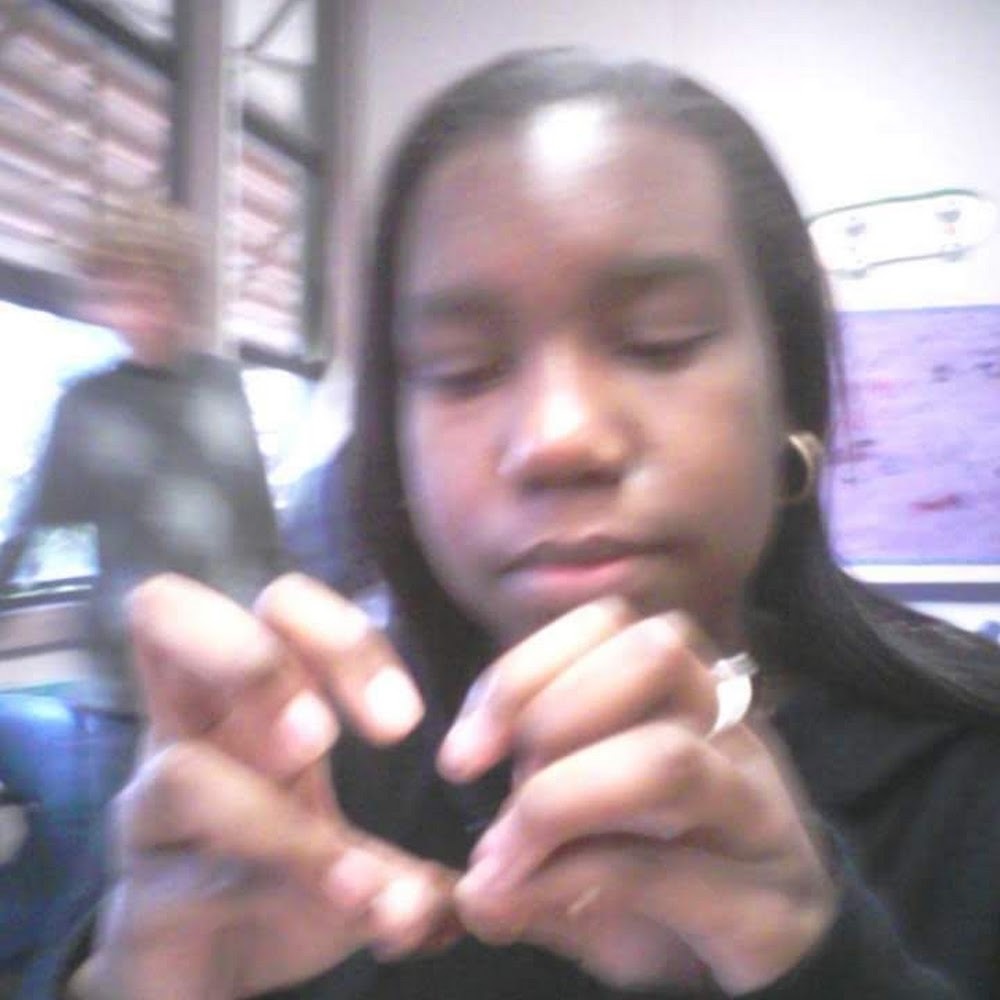 Meet your Posher, Yvette